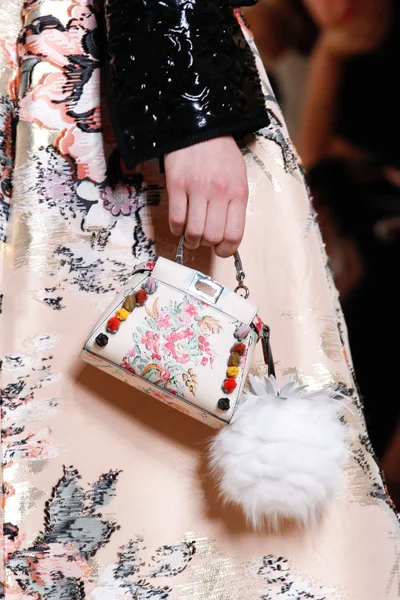 Look 33